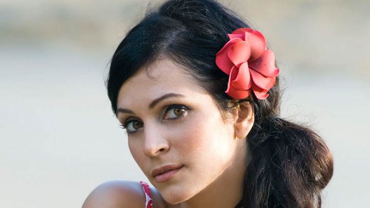 Denise Milani Brown Eyes Looking Side Face Closeup